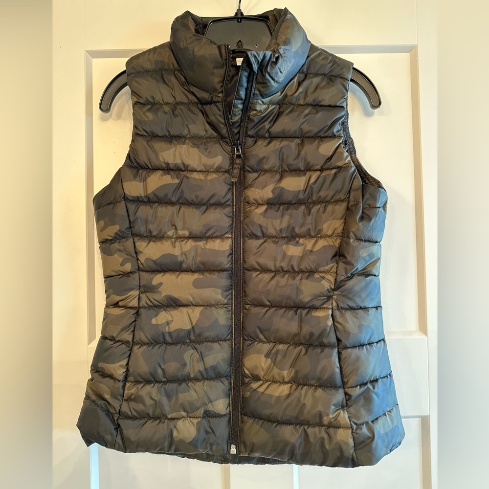 OLD NAVY - Lightweight Camo Vest